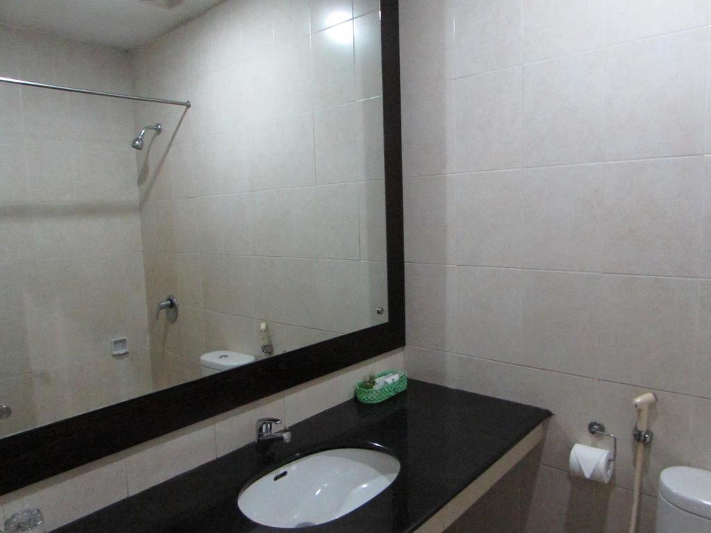 Hotel Wisata Палембанг Номер фото